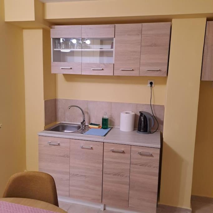 Zenia Home 1 Στην Καρδιά Της Πάτρας 외부 사진