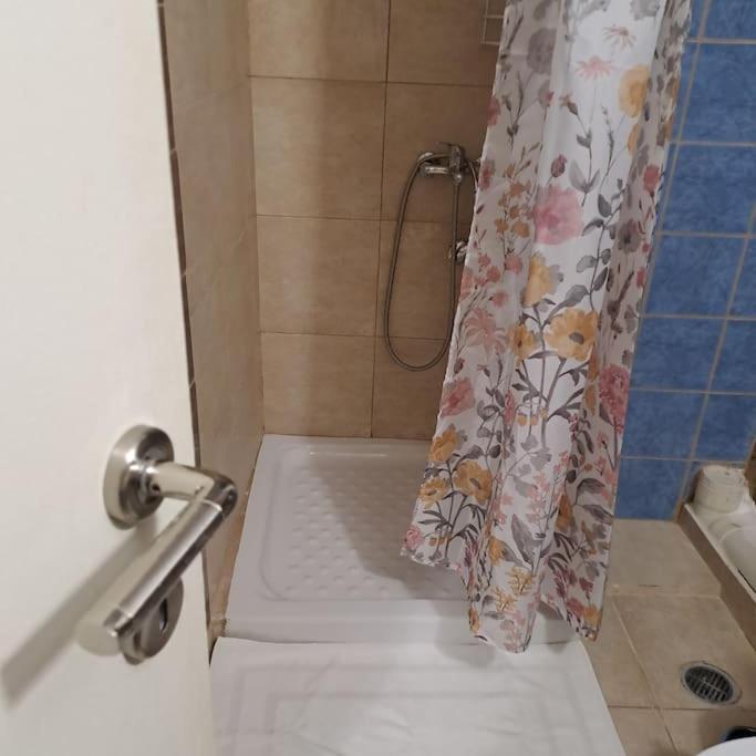 Zenia Home 1 Στην Καρδιά Της Πάτρας 외부 사진
