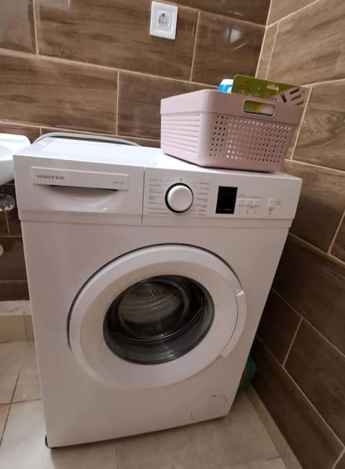 Zenia Home 1 Στην Καρδιά Της Πάτρας 외부 사진
