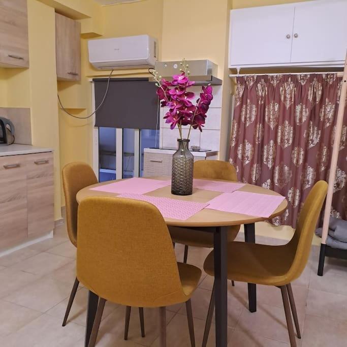 Zenia Home 1 Στην Καρδιά Της Πάτρας 외부 사진
